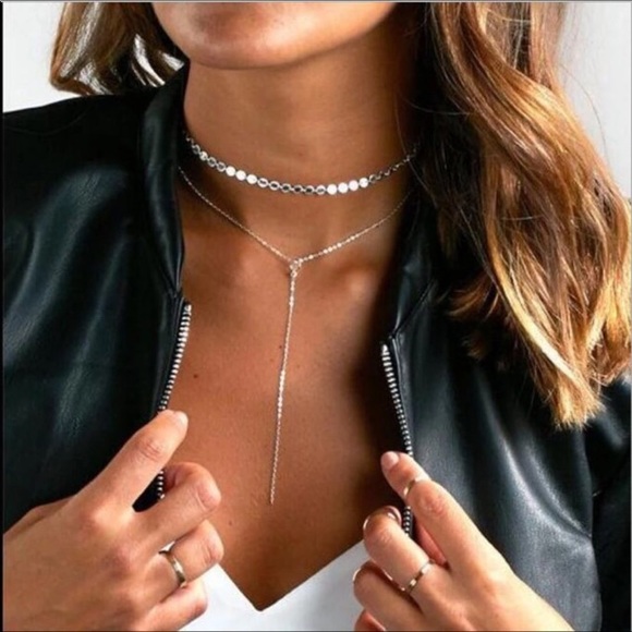 Jewelry - Silver chain and sequin necklace